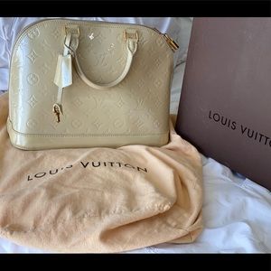 Louis Vuitton Alma Vernis PM